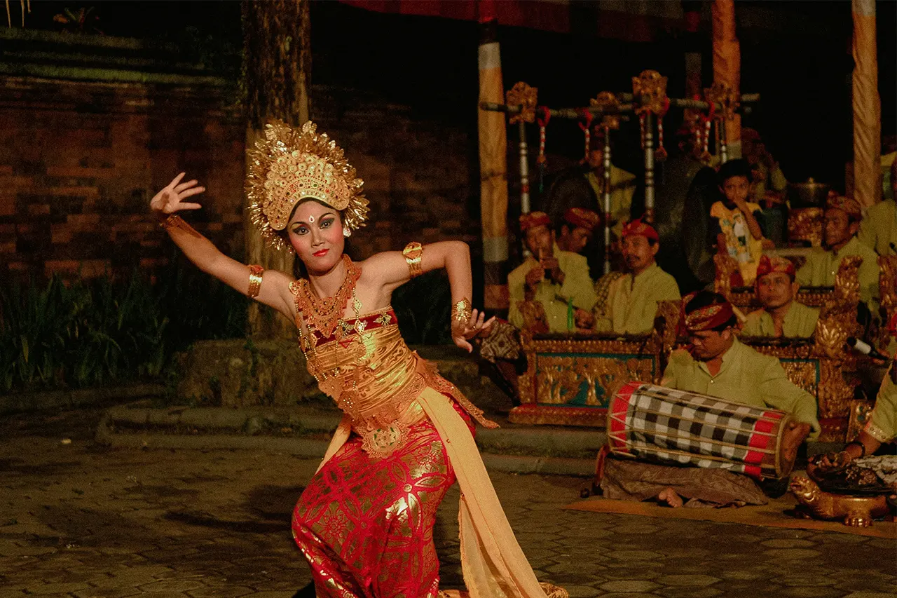 Balinese Dance Class at the Banjar